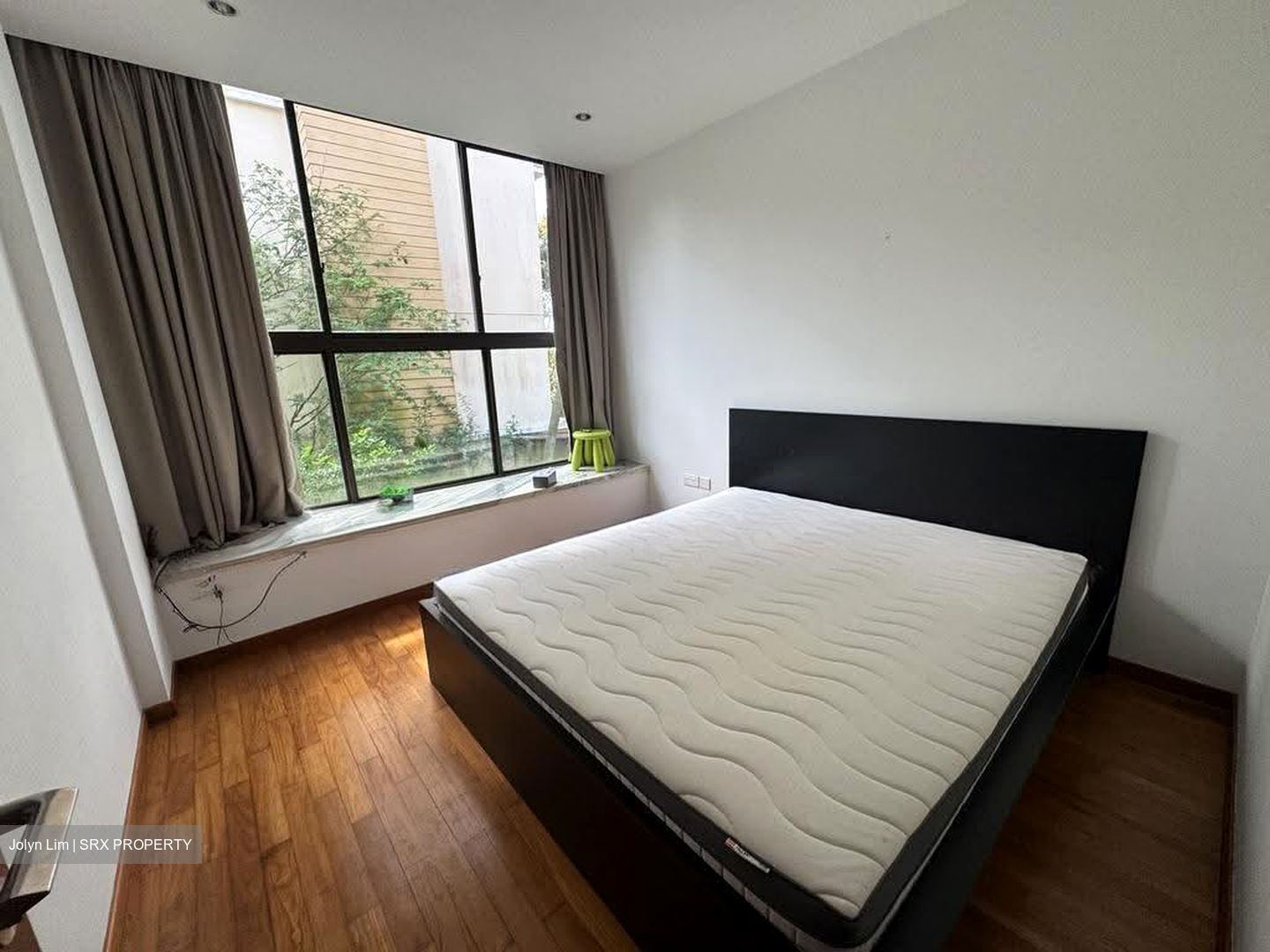 Holland Link (D10), Terrace #618843061